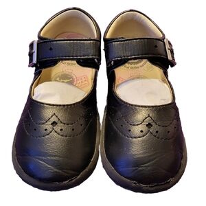 Livie & Luca Mary Jane's